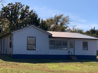 240 Huckleberry Dr, Eufaula, OK 74432