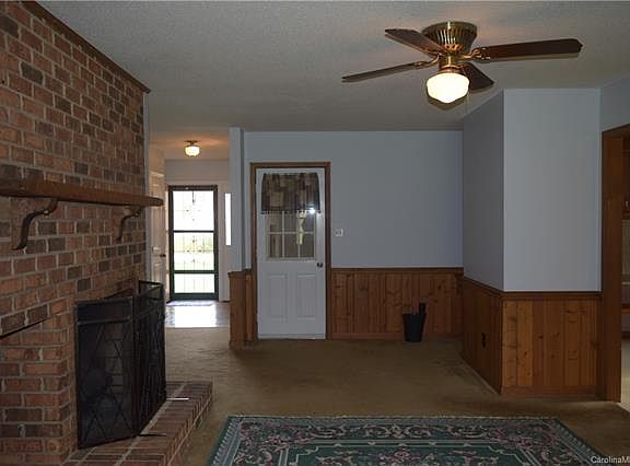 5th image of 4972 Wallace Cir