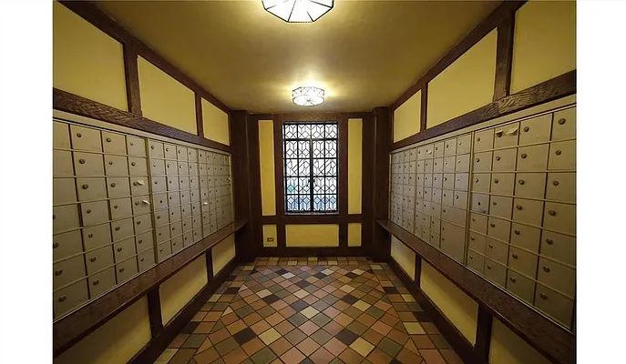 Rented by United Realty Equities | media 9