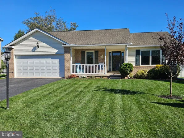 2181 Aslan Dr, York, PA 17404