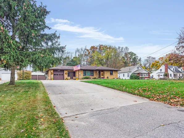 1614 Richmond St NW, Grand Rapids, MI 49504