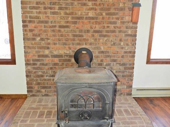 4th image of 2463 Larkspur Dr