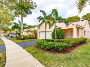4020 Pine Ridge Ln, Fort Lauderdale, FL 33331