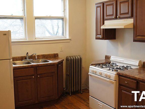 2nd image of 2944 N Albany Ave APT 1