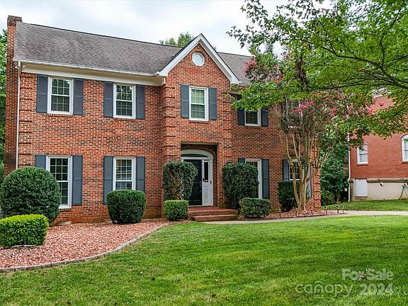 2nd image of 112 N Brackenbury Ln