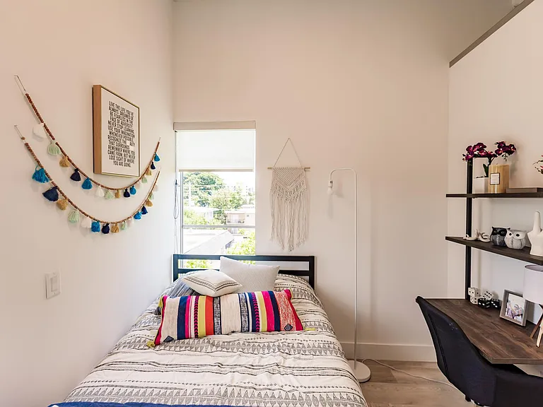 AERIE Apartments — Photo 4