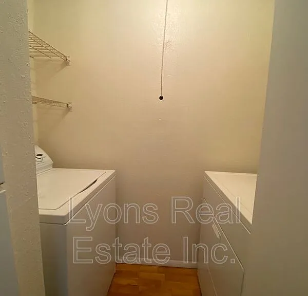 2855 Winkler Ave #124 — Photo 6