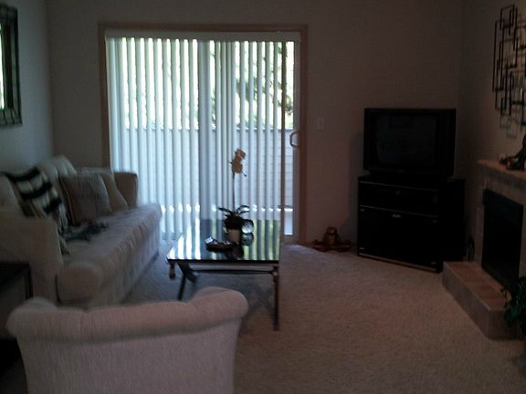 4th image of 19732 50th Ave W APT 201