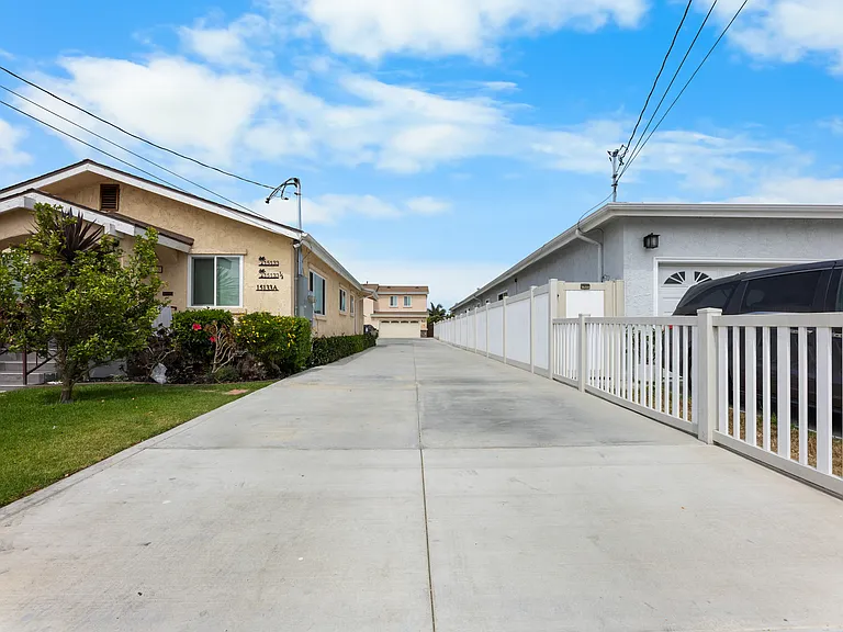 15133 Osage Ave #A — Photo 4
