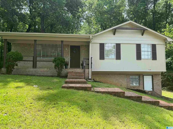 714 Denniston Ln, Adamsville, AL 35005