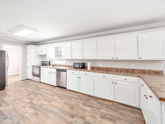 4th image of 16 Sunvalley Dr
