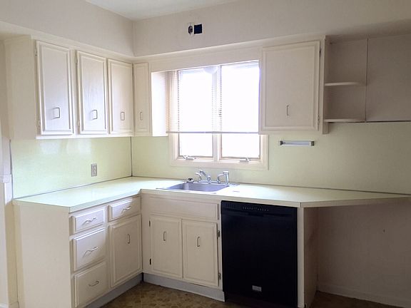 3rd image of 23 Arcadia Ct