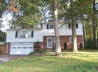 360 Holyoke Dr, York, PA 17402