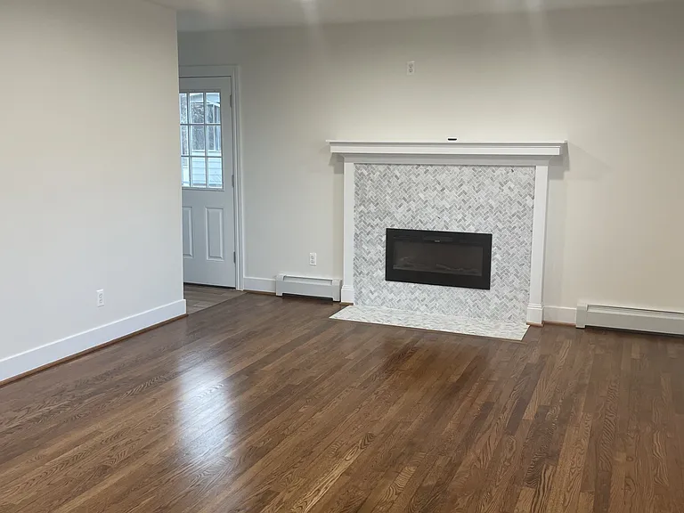2106 Suburban Greens Dr — Photo 9