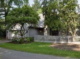 894 Hidden Ravines Ct #1, Birmingham, MI 48009