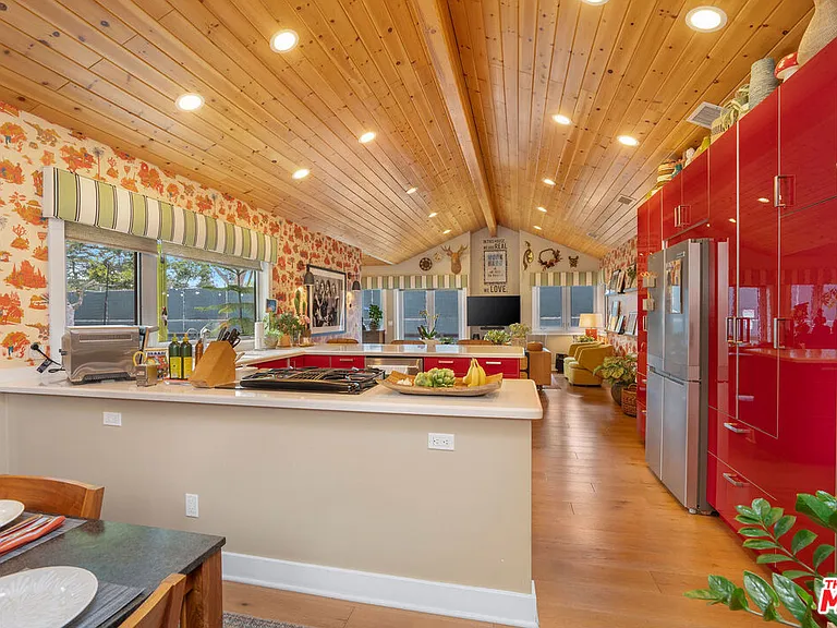 4203 Babcock Ave — Photo 14