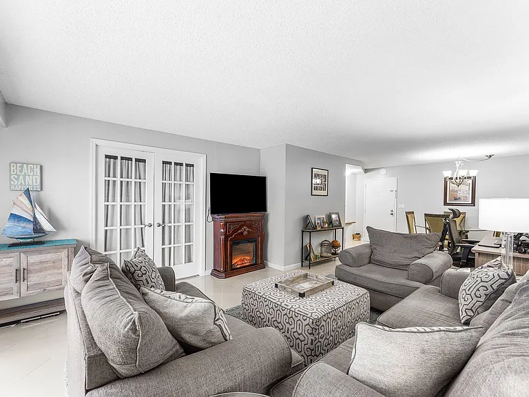 3215 S Ocean Blvd #407 — Photo 15