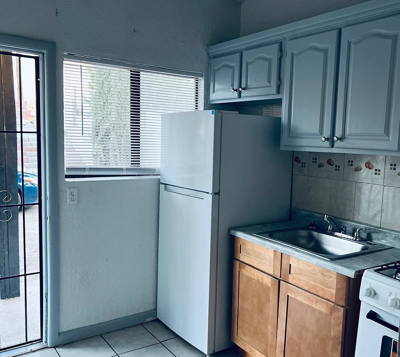 1 bed, 550 sqft, $900 — Photo 3