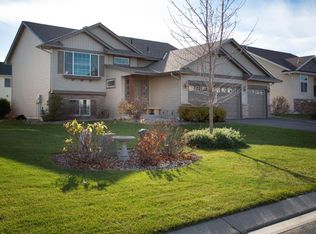 230 Dongola Ln, Shakopee, MN 55379