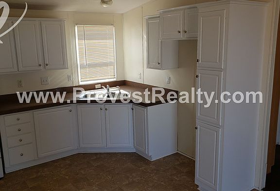 3rd image of 9025 Greasewood Ln