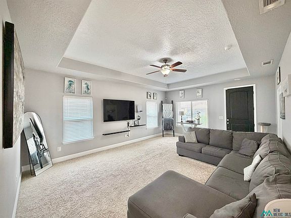 4th image of 2105 Orchid Dr