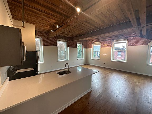 2nd image of 1133 N 4th St #X06