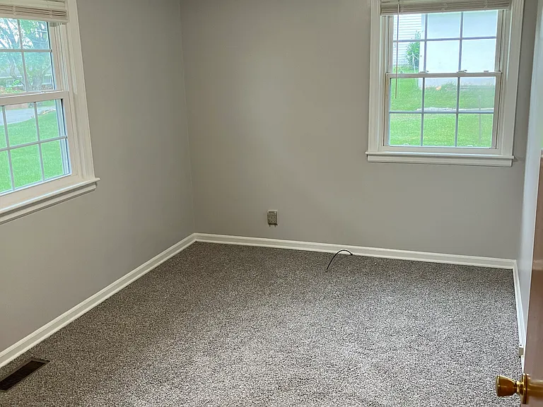 1320 Oxford Pl — Photo 19