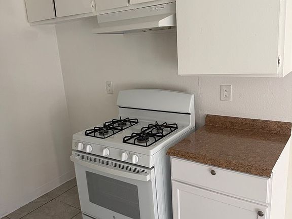 4th image of 19945 Roscoe Blvd #214