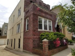25-39 42nd St #1, Astoria, NY 11103