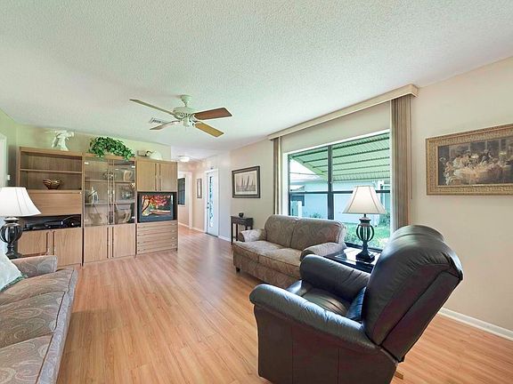 5th image of 1746 Palmland Dr