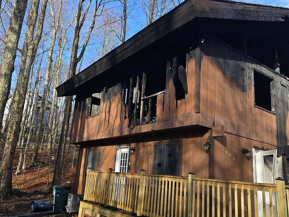 2nd image of 9374 Fairmount Way