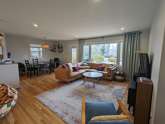 5th image of 7212 Masonville Dr
