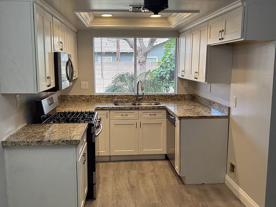 1st image of 11934 207th St APT B