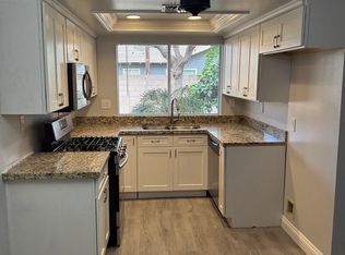 11934 207th St APT B, Lakewood, CA 90715
