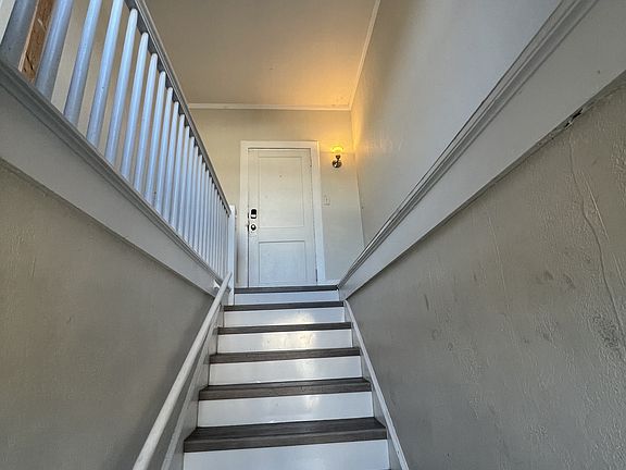 4th image of 3104 Herschel St #C