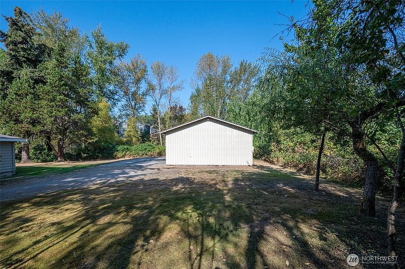 5th image of 620 Telegraph Road