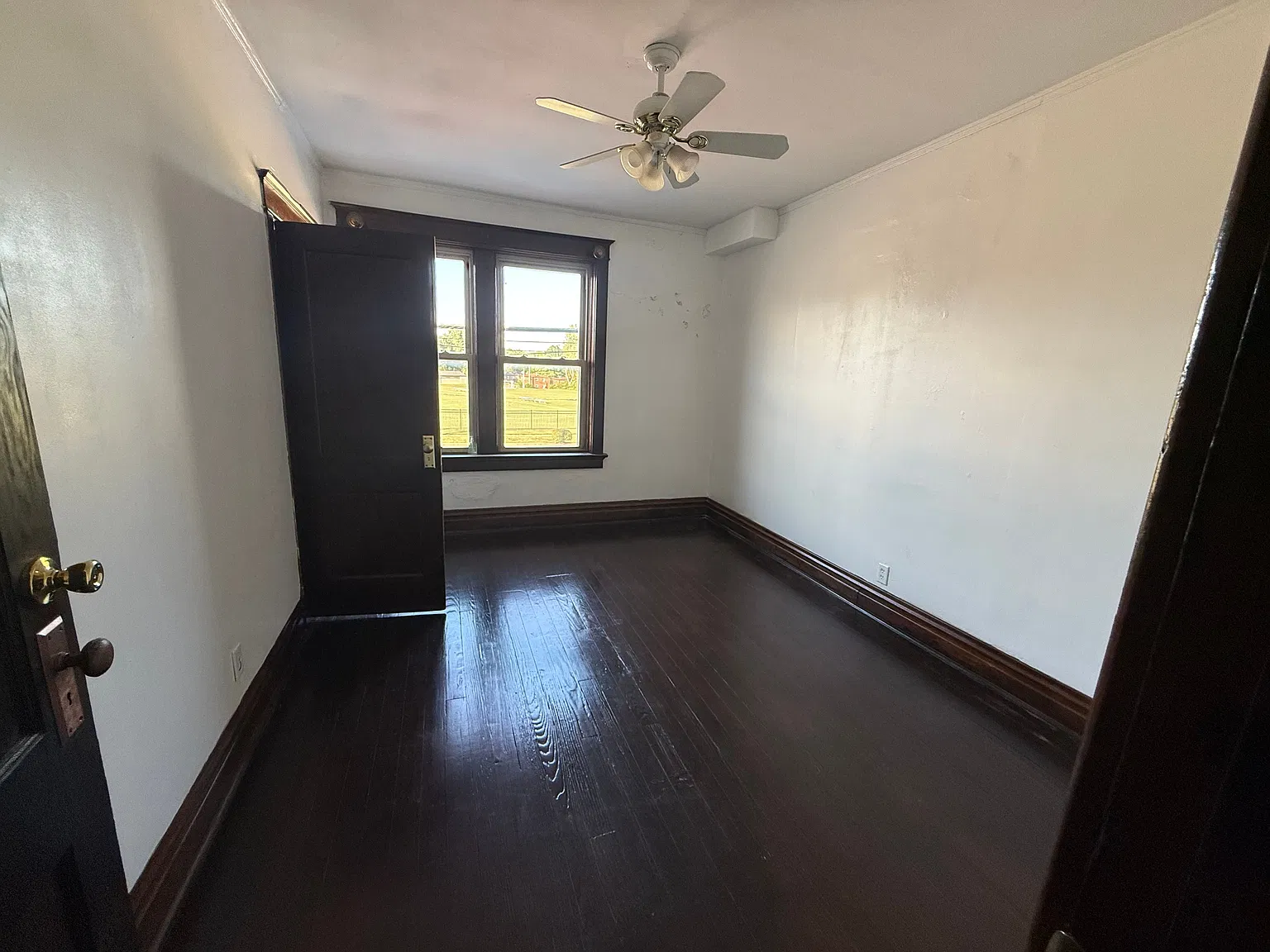2 bed, 1.0 bath, $1,000 — Photo 4