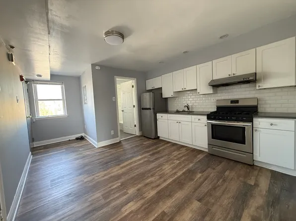 1906 S 4th St Floor 3, Philadelphia, PA 19148