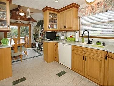 3rd image of 11130 Bluebird Dr