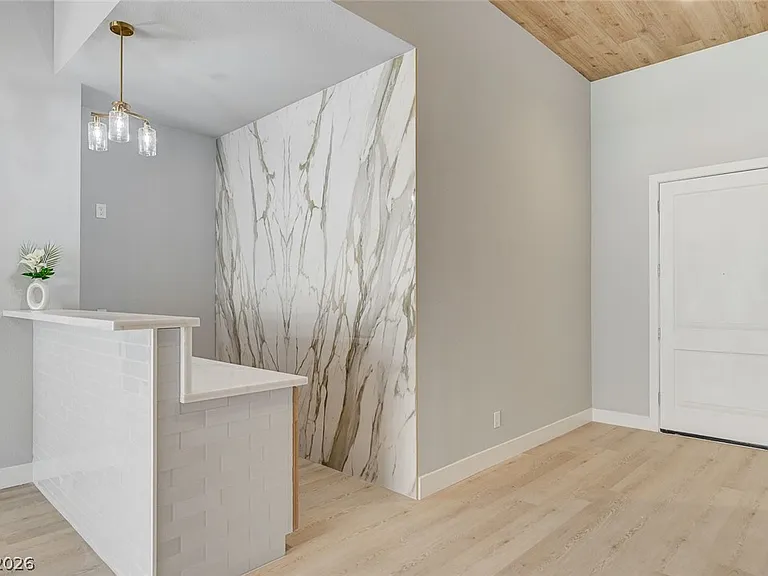131 Robledo St — Photo 14