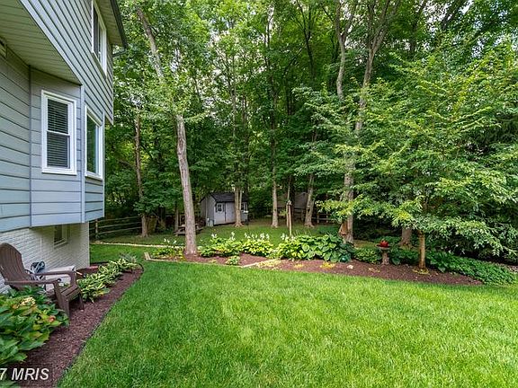 4th image of 6940 Newberry Dr