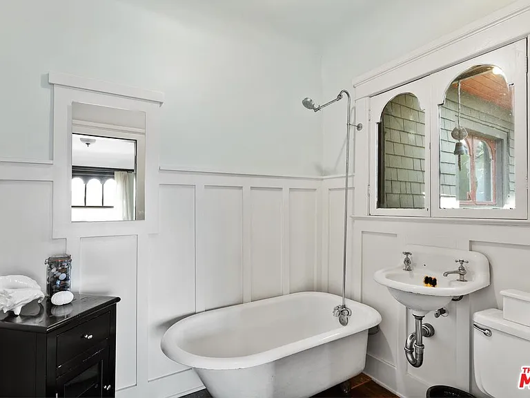 1046 W Kensington Rd — Photo 37