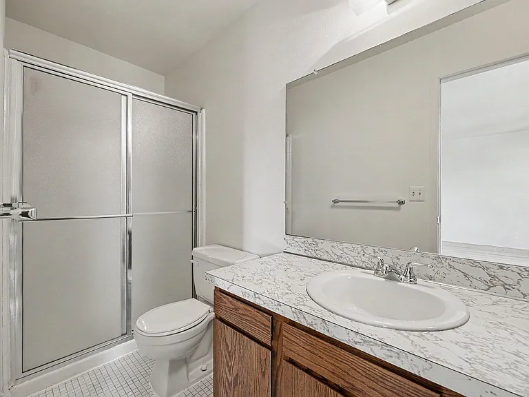 3422 Burbank Dr — Photo 11