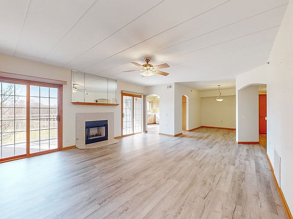 3rd image of 11555 Settlers Pond Way Unit 2C