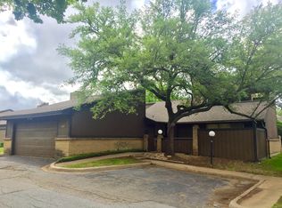 5622 Oak View Dr, Fort Worth, TX 76112