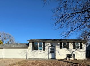 1226 N D St, Arkansas City, KS 67005