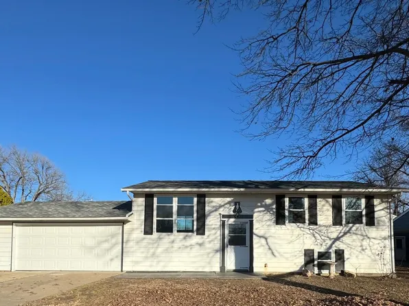 1226 N D St, Arkansas City, KS 67005