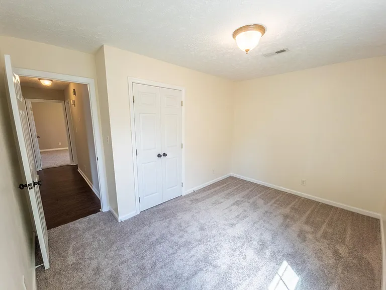 2935 Chillingworth Dr — Photo 15