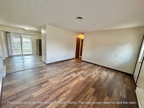 2nd image of 1463 Skylark Dr