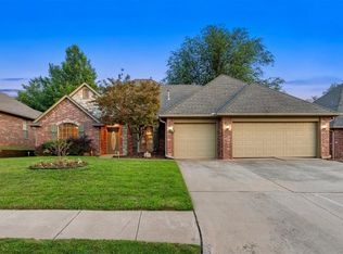 1824 Redland Dr, Edmond, OK 73003